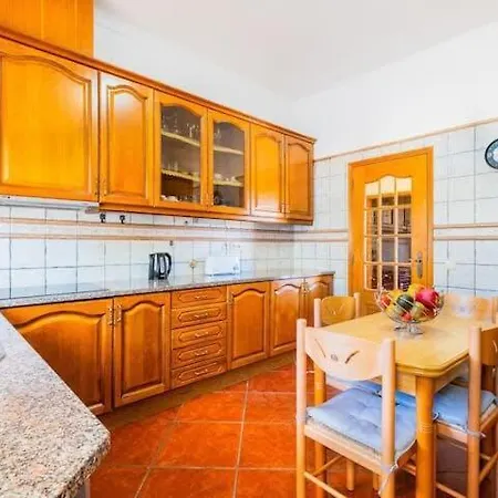 Holiday home Isadora Almargem do Bispo